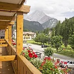 Engel Hotel 3*