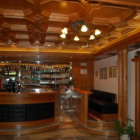 فندق Engel 3*